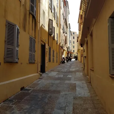 Vieille D De 1 A 4 Pers A 300m Du Port Et A 15 Mn De Laeroport Proches De Belles Plages Et Ttes Commodites A Proximite * 阿雅克肖